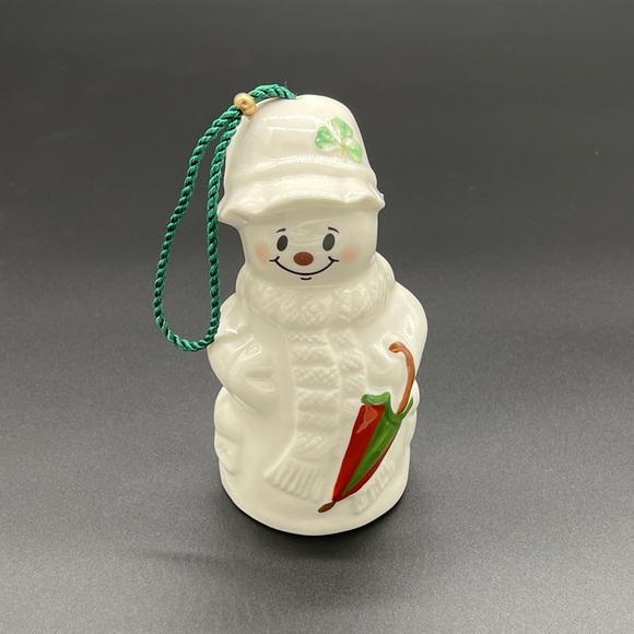 Belleek 2009 Annual Snowmen Snowman with Umbrella Bell Christmas Tree Ornament - Picture 15 of 15